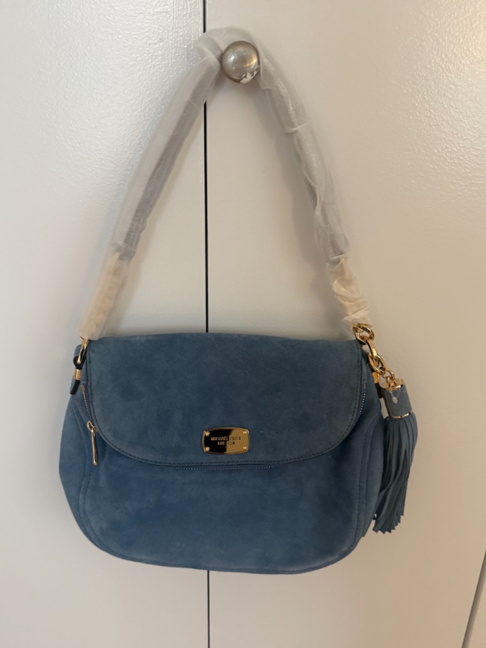 Michael Kors Bedford Bag in Baby Blue Suede NWT - Picture 3 of 10